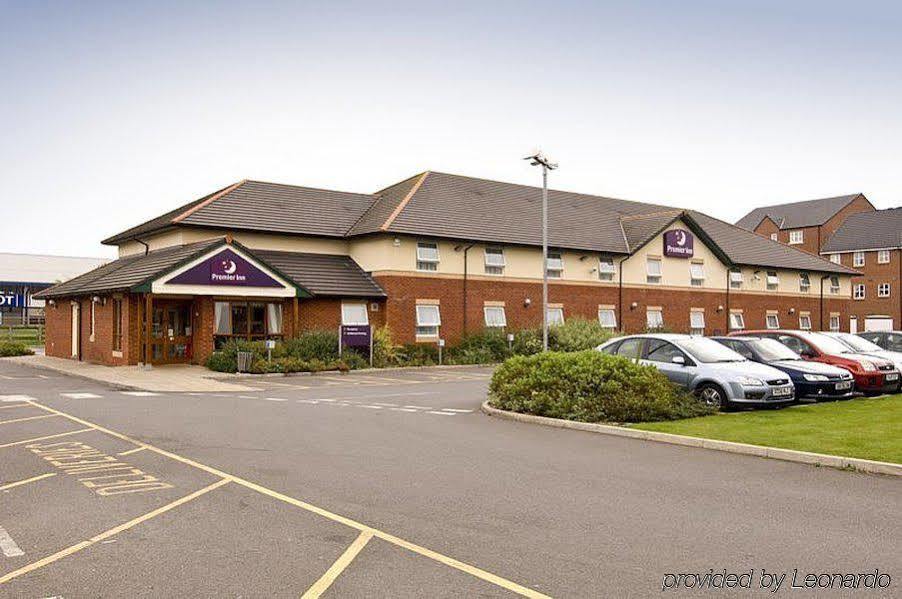 Premier Inn Taunton Central エクステリア 写真